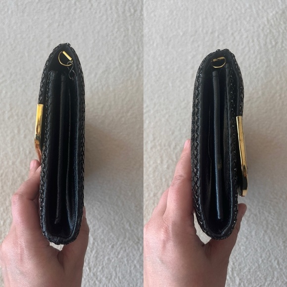 Vintage 80s Black Mesh Evening Clutch with Gold Trim - Picture 7 of 16